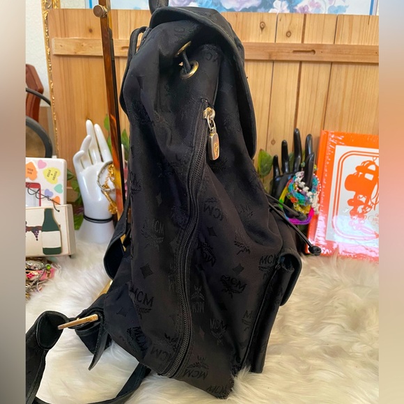 MCM Germany Backpack with Double Snap Pocket Exterior in Nylon. Unisex Use - Picture 4 of 11